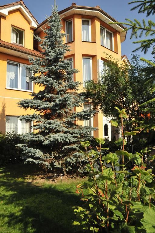 Residenz Saturn Apartment Leba Bagian luar foto