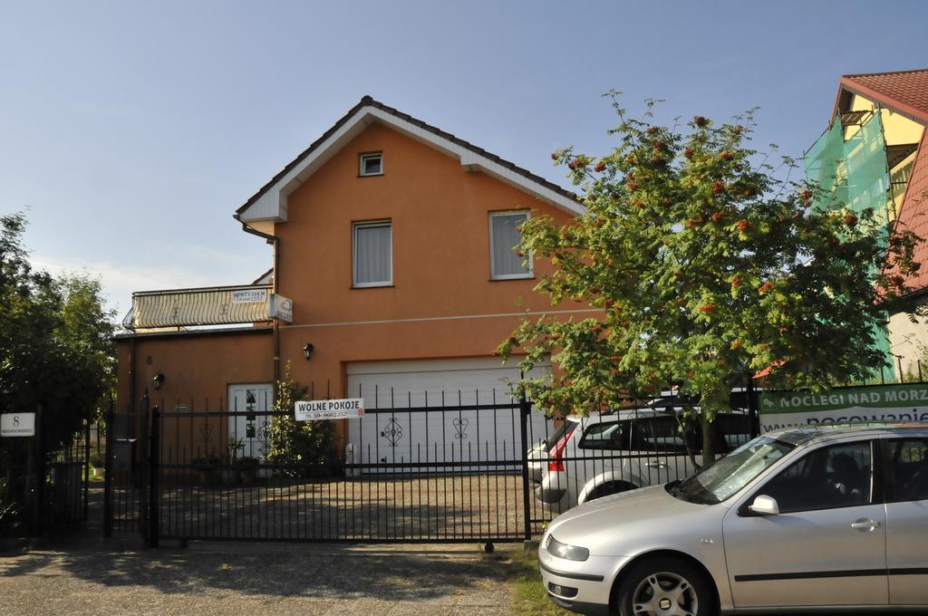Residenz Saturn Apartment Leba Bagian luar foto