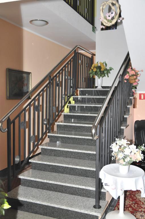Residenz Saturn Apartment Leba Bagian luar foto