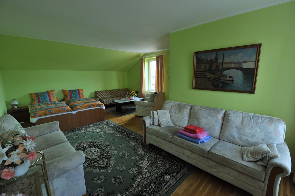 Residenz Saturn Apartment Leba Bagian luar foto