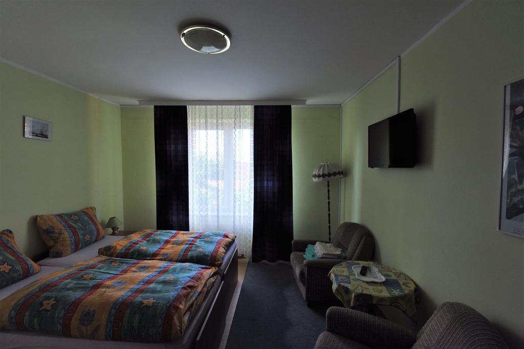 Residenz Saturn Apartment Leba Bagian luar foto