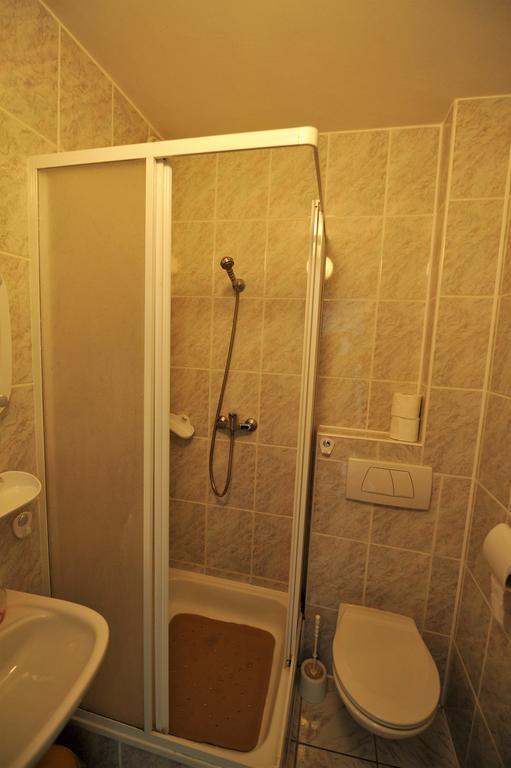 Residenz Saturn Apartment Leba Bagian luar foto