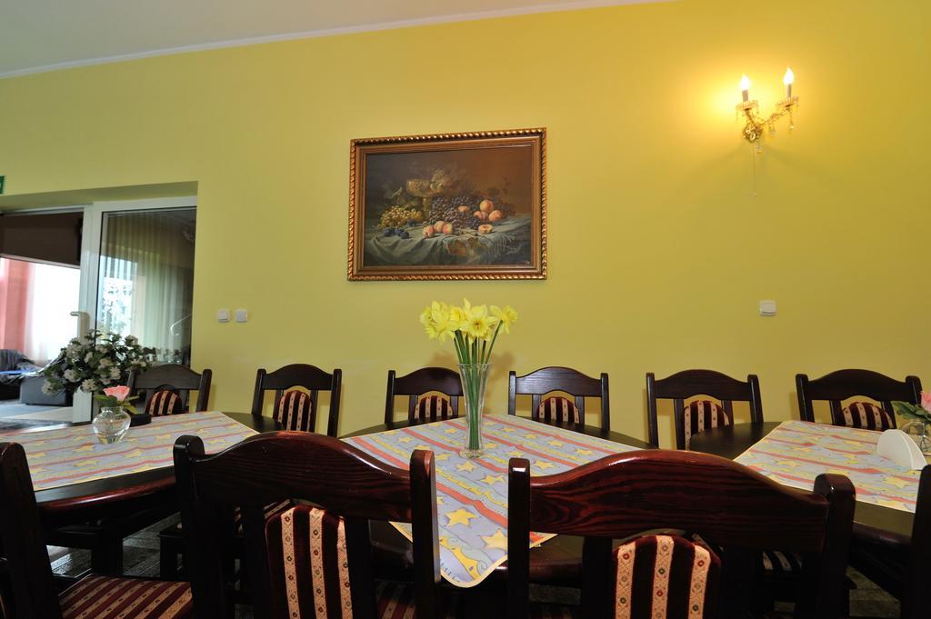 Residenz Saturn Apartment Leba Bagian luar foto